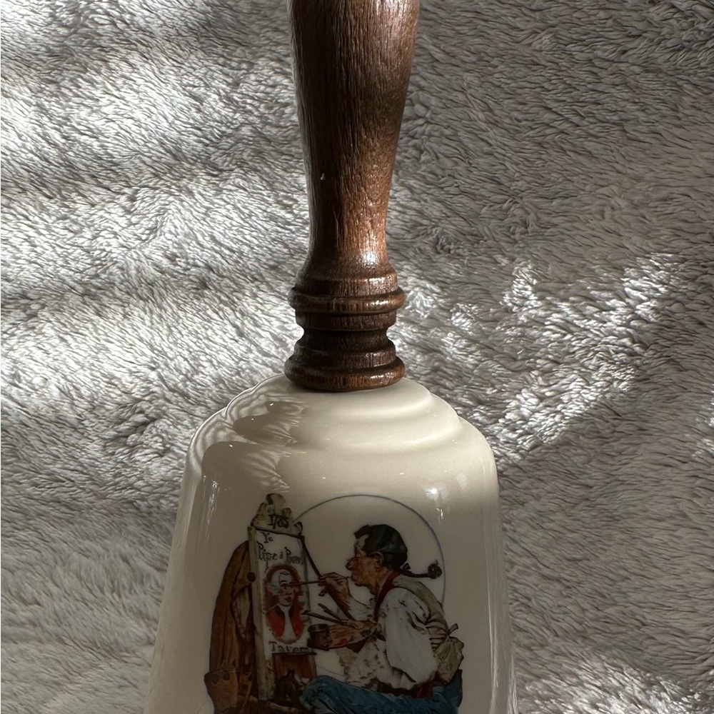 VTG Norman Rockwell TAVERN SIGN PAINTER 1976 - LIMITED EDITION BELL - Picture 3 of 9